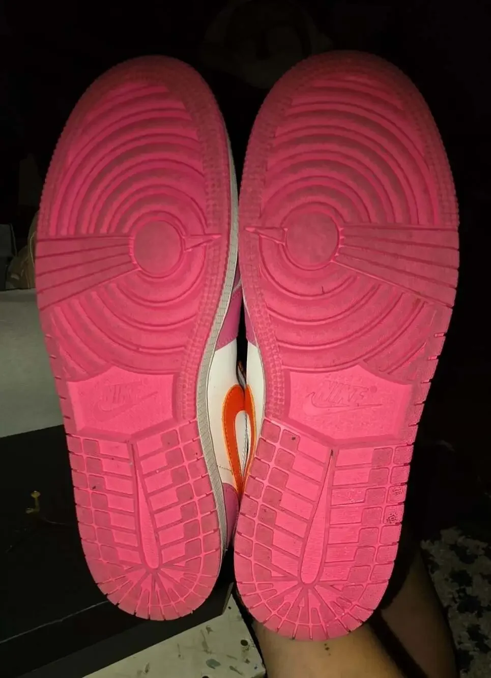 Jordan Air Jordan 1 Mid Size 7Y Pinksicle Safety Orange White